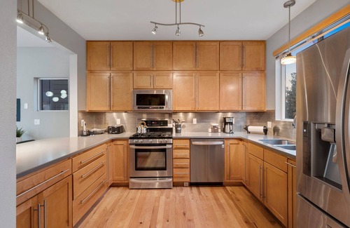 Old Town North House | Sleek Home Near Old Town W/Rftp Hot Tub & Mtn Views
