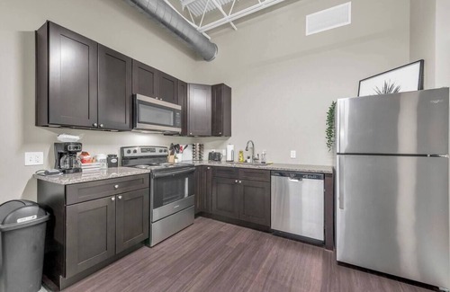 Waldron Apartment | Sleek, modern loft minutes from Airport, FAST WiFi