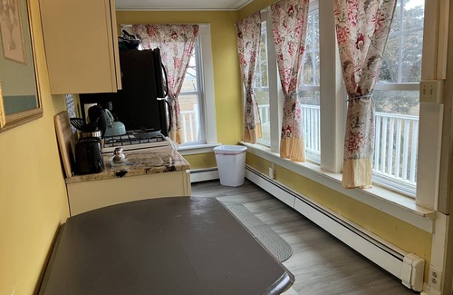 Hampton House | Sleep 20 @ Sunset Marsh - 1/4 Mile to Beach & Seawall!