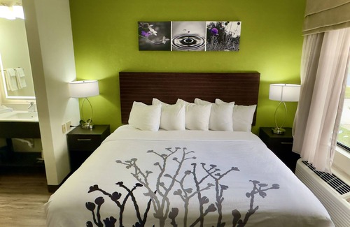 Savannah Hotel | Sleep Inn Savannah Gateway I-95
