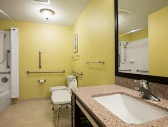 Altoona Hotel | Sleep Inn & Suites Altoona North