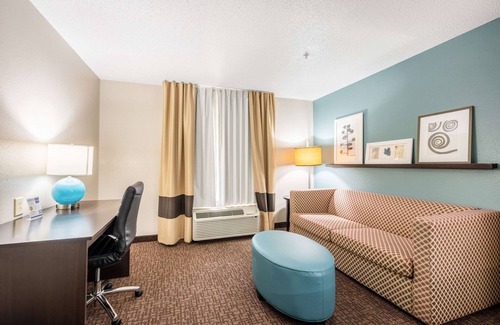 Crestline Heights Hotel | Sleep Inn & Suites Birmingham - Hoover