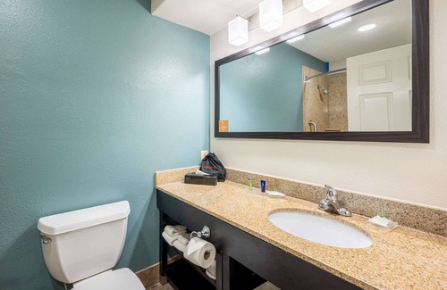 Crestline Heights Hotel | Sleep Inn & Suites Birmingham - Hoover
