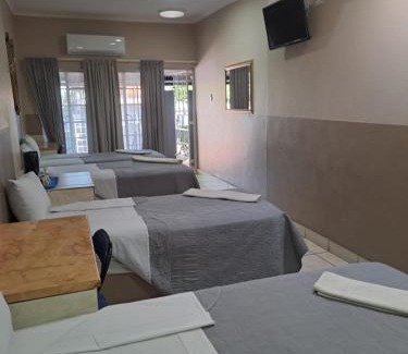 Mokopane House | Sleep 'n Go Guesthouse