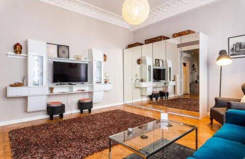 Ujlipotvaros Apartment | SLEEP'N with Air Conditioner