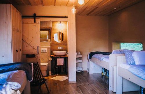 Grosuplje Apartment | Sleeping with bees - Tourist farm Muha