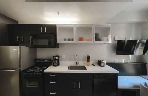 Downtown Springfield Apartment | Sleepover: Cozy Studio - Downtown Springfield