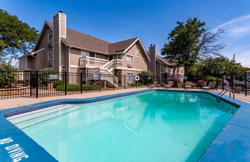 Wichita Apartment | Sleepover: Private 1BD/1BA - Downtown Wichitan