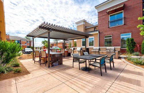 Oklahoma City Apartment | Sleepover: Superior 1BD/1BA + Gym & Pool - OKC