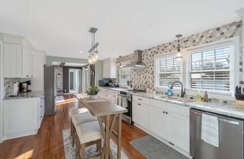 LaFayette House | Sleeps 10, Nerf wall, Game Room, fully fenced yard