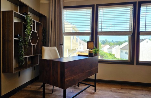 Lawrenceville House | Sleeps 10 | Pet & Family | 4BR Stay Near Hospital