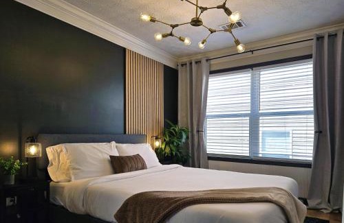 Lawrenceville House | Sleeps 10 Pet & Family 4br Stay Near Hospital