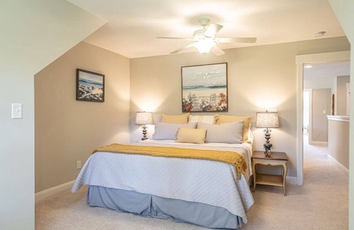 Carthage House | Sleeps 10! Whispering Pines Lakeside