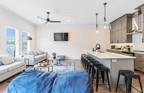 Eastwood House | *SLEEPS 12* Keep the Secret *EAST NASH4* 4BR* 4BA*