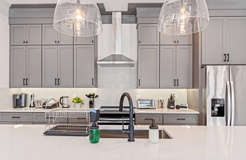 Eastwood House | *SLEEPS 12* Keep the Secret *EAST NASH4* 4BR* 4BA*