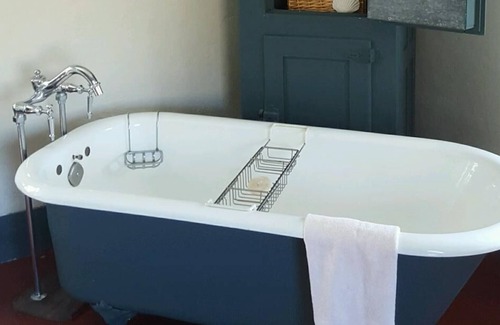 Barnstable House | Sleeps 14. Large Historic home in the village. 1 mile from beach