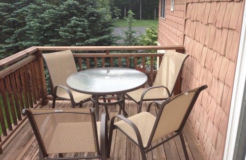 Saugatuck House | Sleeps 14 On The Beach Side Of The City With A Pool And Family Friendly