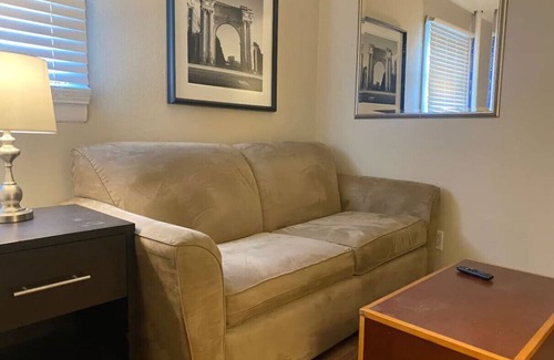 Dayton Apartment | Sleeps 18! 11 Beds, 6 Bedrooms + WIFI!