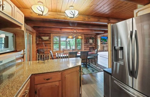 St Germain House | Sleeps 18 | Private Dock | 5 BR | 3BA | Kayaks