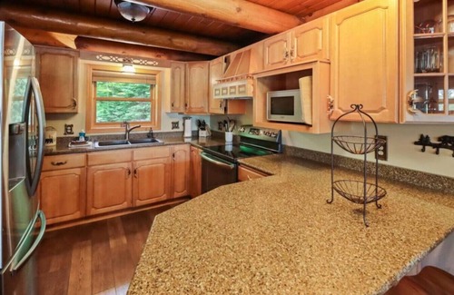 St Germain House | Sleeps 18 | Private Dock | 5 BR | 3BA | Kayaks