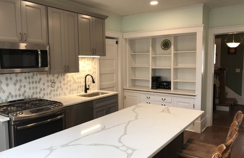 Lake Geneva House | Sleeps 20! DOWNTOWN LAKE GENEVA Fully Licensed 4 Bedrm House & 2 Bedrm Cottage