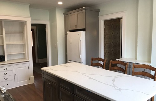 Lake Geneva House | Sleeps 20! DOWNTOWN LAKE GENEVA Fully Licensed 4 Bedrm House & 2 Bedrm Cottage