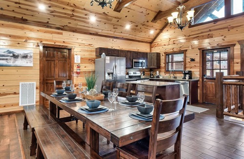 Gatlinburg - Pigeon Forge Cabin | SLEEPS 24+! PRIVATE HEATED POOL! GAME ROOM at Blue Smoke Lodge!