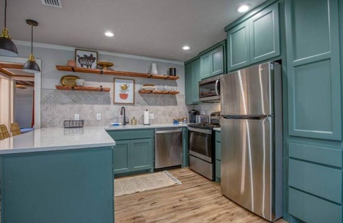 Kyle House | Sleeps 30 | 5 Houses | Pet Friendly | Fire Pit