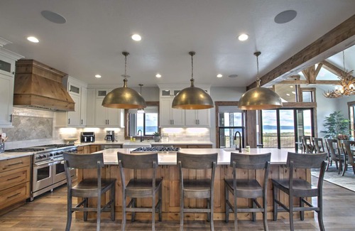 Fish Haven House | Sleeps 32 people (32 max), Parking for up to 10 vehicles, 7 bedrooms, 5.5 bathrooms, 3 levels, 5,.