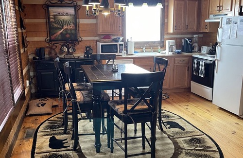 Chalet Village North Cabin | Sleeps 6. Mtn Views, Firepit, wifi, fireplace, hot tub, pool table