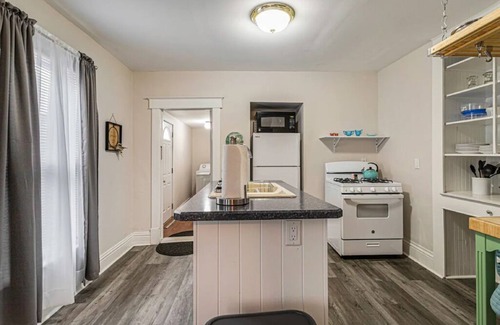 Michigan City Apartment | Sleeps 6*W/D*10 min. to IN.Dunes & Beach