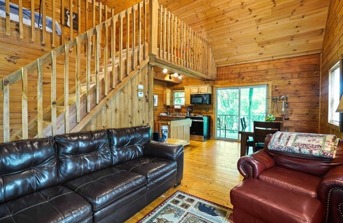 Logan Cabin | Sleepy Hollow Cabin | Hocking Hills