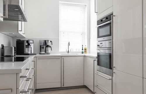Chelsea Apartment | Sloane Court East VI by onefinestay