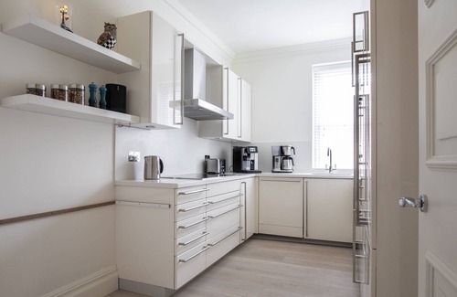 Chelsea Apartment | Sloane Court East VI by onefinestay