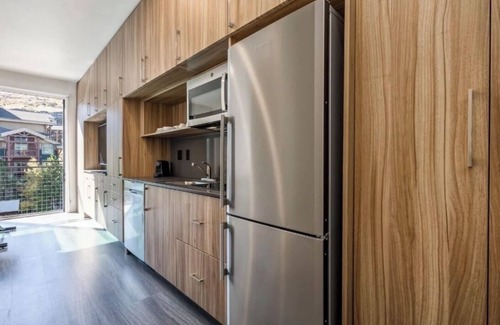 Park City Apartment | Slope Side Studio in the Heart of Canyons Village with Heated Pool and Hot Tub!