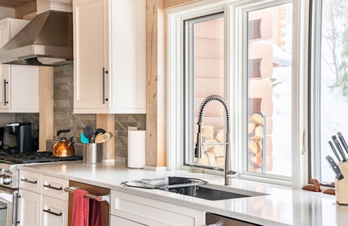 Central Vermont- Killington House | Slopeside Estate House Luxurious Home in Killington