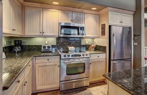 Beaver Creek Condo | Slopeside Living - 3br 4ba At Pines Lodge 3 Bedroom Condo by RedAwning