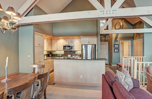 Beaver Creek Condo | Slopeside Living - 3br 4ba At Pines Lodge 3 Bedroom Condo by RedAwning