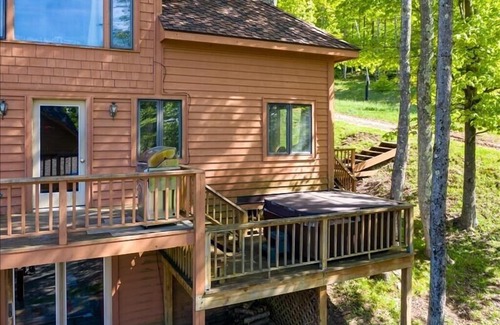 Canaan Valley House | Slopeside on Timberline Mountains, Salamander Trail! Hot Tub, Firepit! NF39