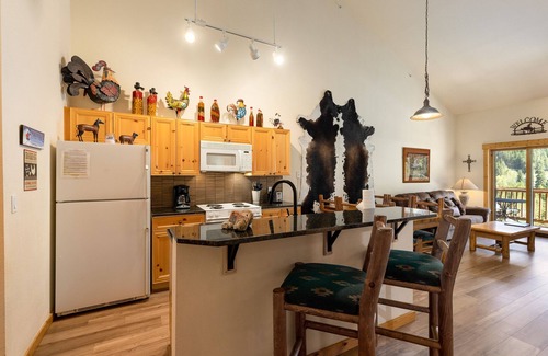 Mountain House Cabin | Slopeside Views/Walk to Lifts/Hot Tub Access/Private Patio with Grill