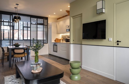 Quartier des Grandes-Carrieres Apartment | SlothLoft Montmartre - 2025 Refresh