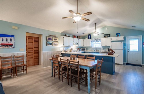 Pawleys Island House | Slowen Down Near ocean pawleys island home family friendly