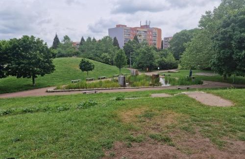 Prague 18 Apartment | Slunný byt v Praze Letňanech