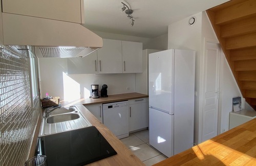 Lacanau-Ocean House | Small beachfront duplex with garden and private parking.
