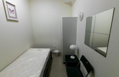 Dubai House | Small Budget Rooms for 'girls' only in Dubai, Marina