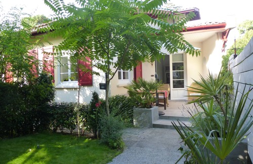Arcachon House | SMALL CHARMING HOUSE, HEART OF ARCACHON-WINTER CITY, BEACH 400m, ALL A PIE