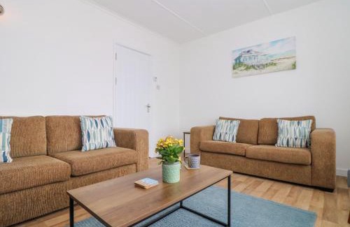 Perranporth House | Small Hillman