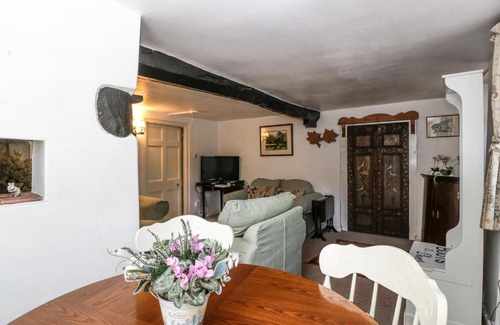 Porlock Apartment | Small Piece