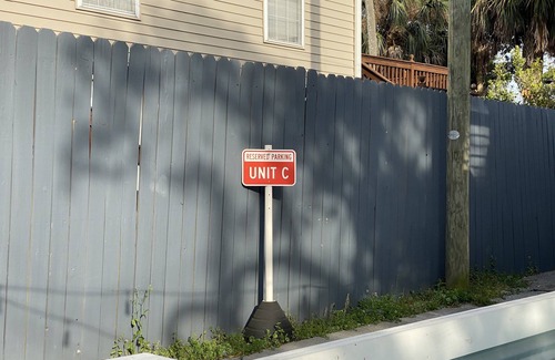 Folly Beach Apartment | Small Studio located in the Heart of Folly-behind Bert’s Market!