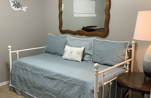 Katy House | Small Town Katy Comfort: A Charming Home, a Friendly Neighborhood